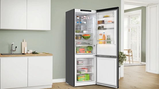 Двухкамерный холодильник Bosch KGN49LBCF preview 3