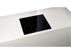 Электрическая варочная панель Bosch PKF651F17E на 4 конфорки, шириной 59.2 см, черный в Санкт-Петербурге