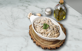 Нежная курица в сливках с грибами
