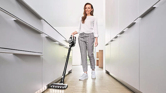 Пылесос Bosch BBS8213W preview 3